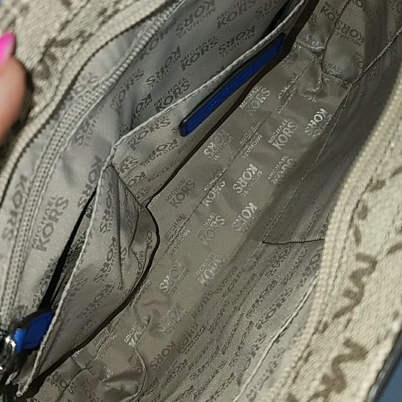 🛑SOLD🛑NWT Michael Kors Messenger Handbag - Picture 6 of 6